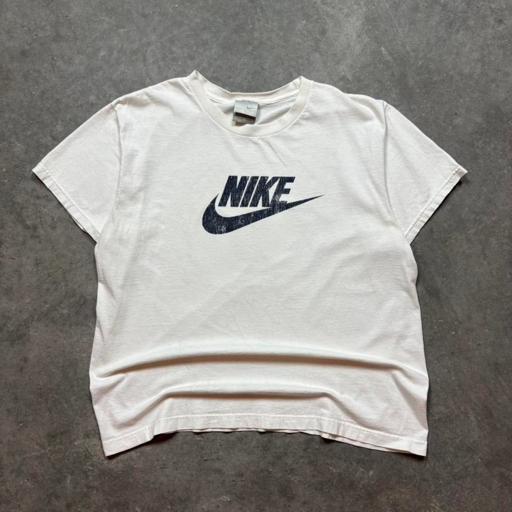 Y2k‎ Nike white and black tee nike